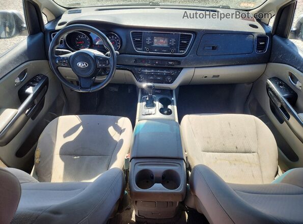 KNDMB5C17G6089506 2016 KIA SEDONA Silver Vista del salpicadero