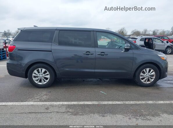 KNDMB5C17H6227403 2017 KIA SEDONA Gray Սալոնի հետևի տեսք