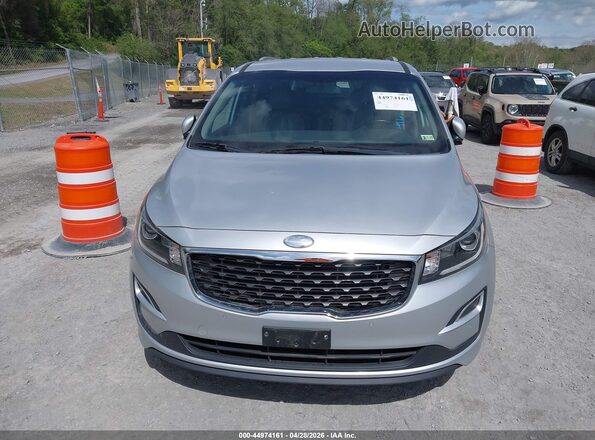 KNDMB5C17K6513744 2019 KIA SEDONA Серебряный Вид спереди