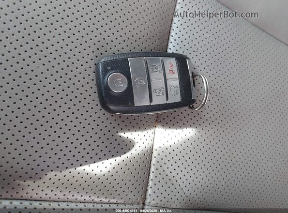 KNDMB5C17K6513744 2019 KIA SEDONA Серебряный Вид панели приборов