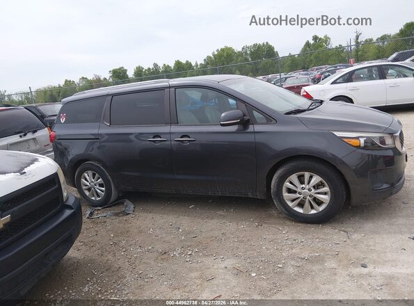 KNDMB5C19H6283780 2017 KIA SEDONA Green Вид задньої частини салону