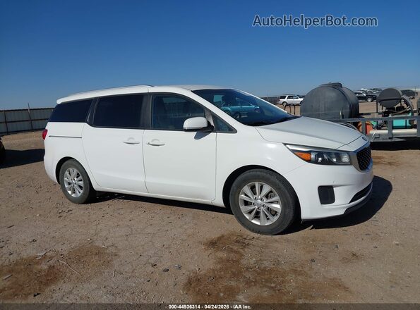 KNDMB5C1XH6311389 2017 KIA SEDONA Белый Вид задней части салона