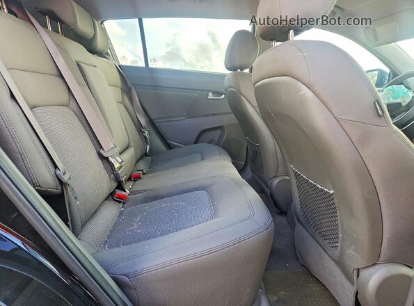 KNDPB3AC2G7833562 2016 KIA SPORTAGE Black Rear interior view