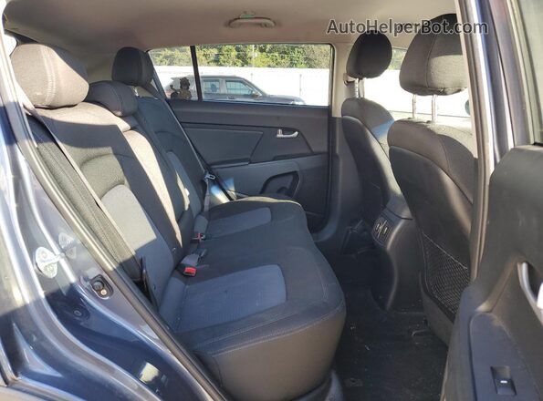 KNDPB3ACXG7875543 2016 KIA SPORTAGE Blue Widok wnętrza z tyłu