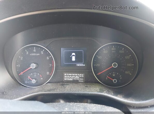 KNDPM3AC1K7615258 2019 KIA SPORTAGE Red Rear seats view