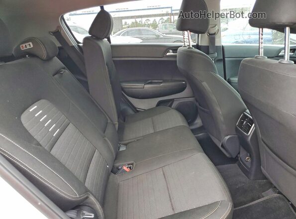 KNDPM3AC2H7072236 2017 KIA SPORTAGE Белый Вид задней части салона