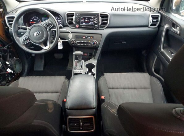 KNDPM3AC4H7209337 2017 KIA SPORTAGE Brown Вид панелі приладів