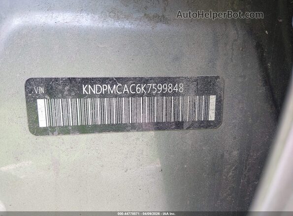 KNDPMCAC6K7599848 2019 KIA SPORTAGE Silver Vista del compartimento del motor