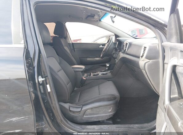 KNDPMCAC7H7199015 2017 KIA SPORTAGE Black Front interior view