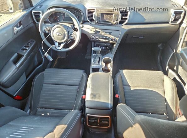 KNDPMCAC8H7157193 2017 KIA SPORTAGE Серый Вид панели приборов