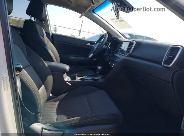 KNDPMCAC8M7937642 2021 KIA SPORTAGE White Front interior view