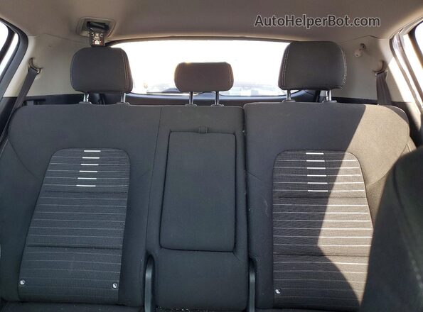 KNDPMCAC9J7317944 2018 KIA SPORTAGE Silver Rear seats view