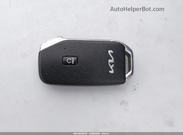 KNDPVCAG1P7076261 2023 KIA SPORTAGE HYBRID White Առջևի վահանակի տեսք