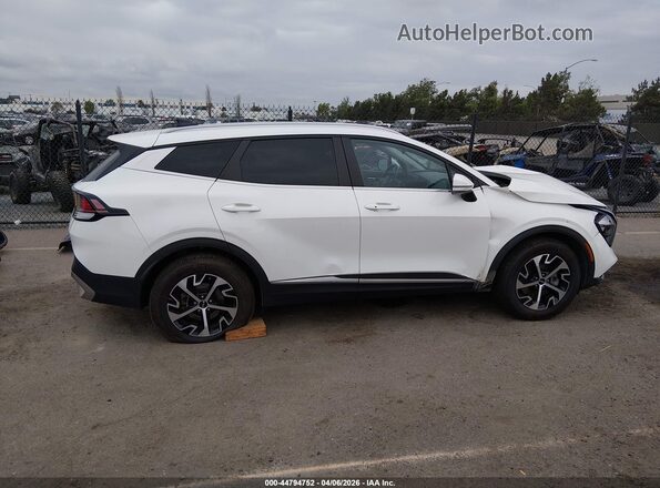 KNDPVCAG1P7076261 2023 KIA SPORTAGE HYBRID White Սալոնի 360 աստիճան տեսք