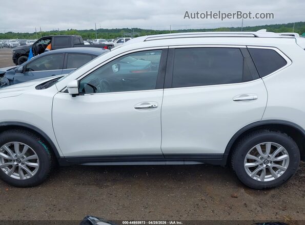KNMAT2MT0HP592482 2017 NISSAN ROGUE White 