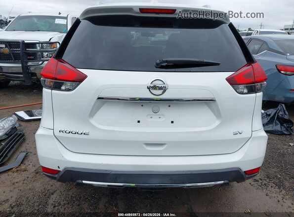 KNMAT2MT0HP592482 2017 NISSAN ROGUE White 