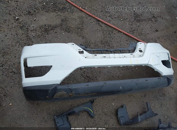KNMAT2MT0HP592482 2017 NISSAN ROGUE White 