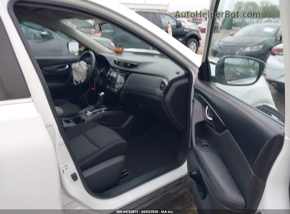 KNMAT2MT0HP616117 2017 NISSAN ROGUE White 