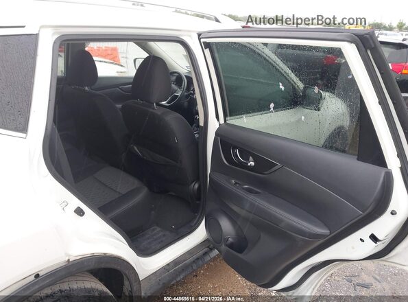 KNMAT2MT0JP567829 2018 NISSAN ROGUE White 