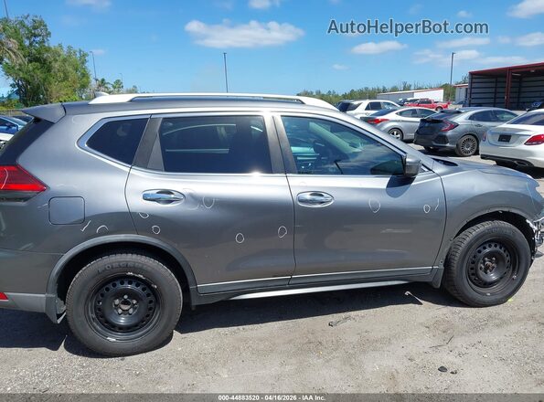KNMAT2MT1HP582303 2017 NISSAN ROGUE Silver 