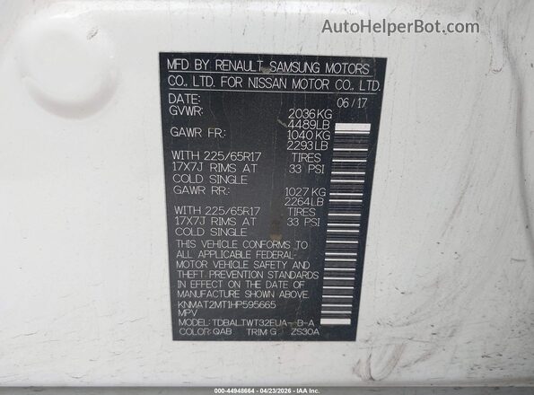KNMAT2MT1HP595665 2017 NISSAN ROGUE White Vista del compartimento del motor