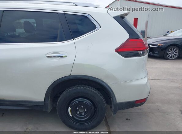 KNMAT2MT1HP595665 2017 NISSAN ROGUE White 