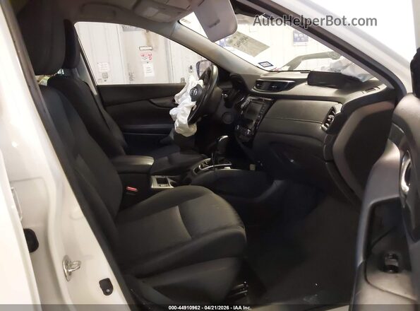 KNMAT2MT5KP555225 2019 NISSAN ROGUE White 