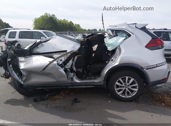 KNMAT2MT8JP579825 2018 NISSAN ROGUE Silver 