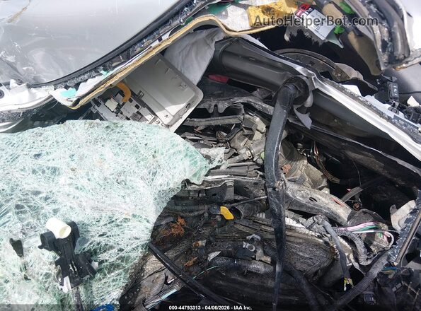 KNMAT2MT8JP579825 2018 NISSAN ROGUE Silver Հետևի տեսք