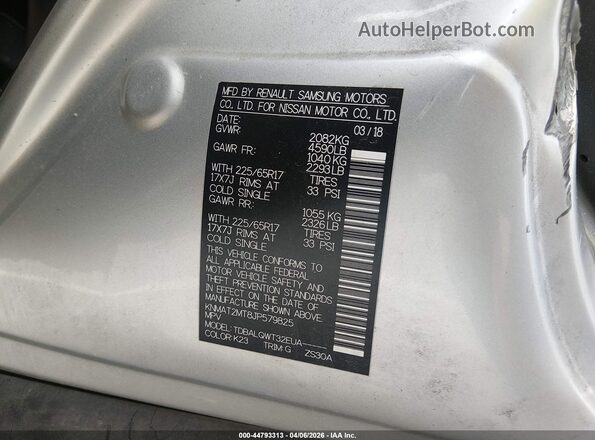 KNMAT2MT8JP579825 2018 NISSAN ROGUE Silver Շարժիչի բաժամունքի տեսք