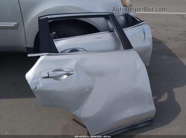 KNMAT2MT8JP579825 2018 NISSAN ROGUE Silver Սարքավորումների վահանակի տեսք