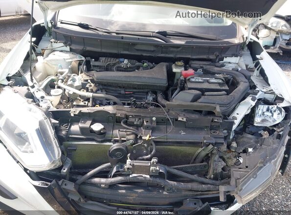 KNMAT2MTXJP595590 2018 NISSAN ROGUE White 