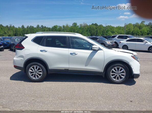 KNMAT2MTXJP595590 2018 NISSAN ROGUE White 