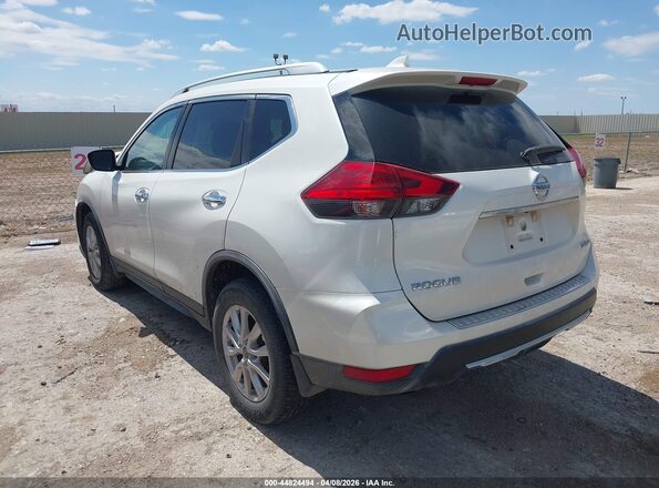 KNMAT2MV2HP592176 2017 NISSAN ROGUE White 