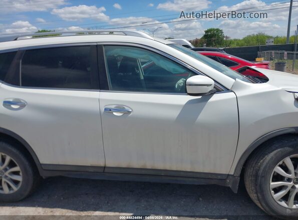 KNMAT2MV2HP592176 2017 NISSAN ROGUE White 