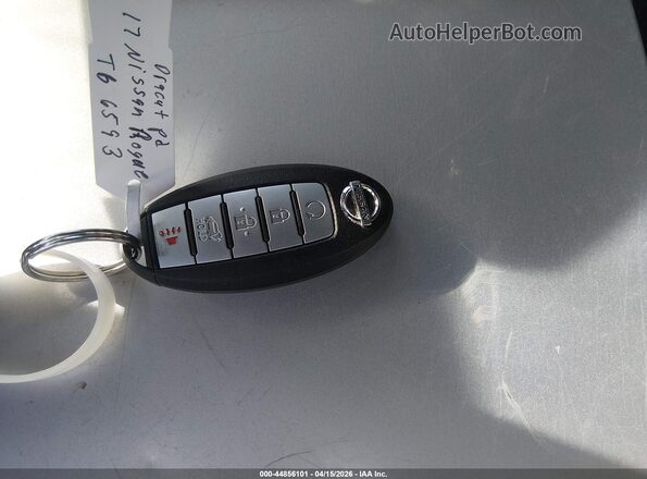 KNMAT2MV3HP525697 2017 NISSAN ROGUE Silver Вид панелі приладів