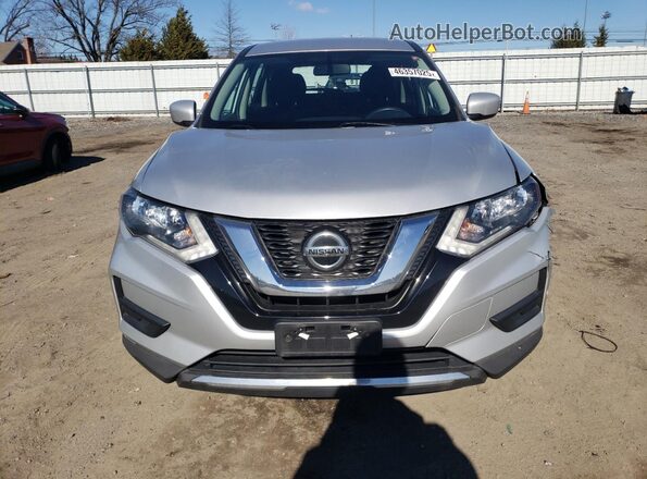 KNMAT2MV3JP568958 2018 NISSAN ROGUE Silver Front view