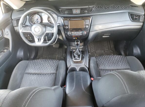 KNMAT2MV3JP568958 2018 NISSAN ROGUE Silver Dashboard view