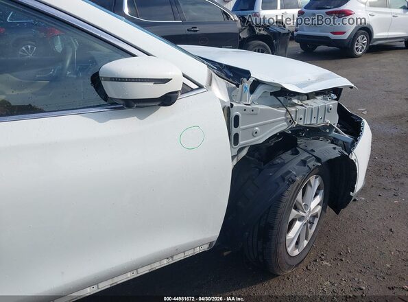 KNMAT2MV4GP617268 2016 NISSAN ROGUE White 