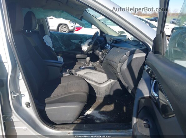 KNMAT2MV4JP604513 2018 NISSAN ROGUE Silver Vista interior delantera