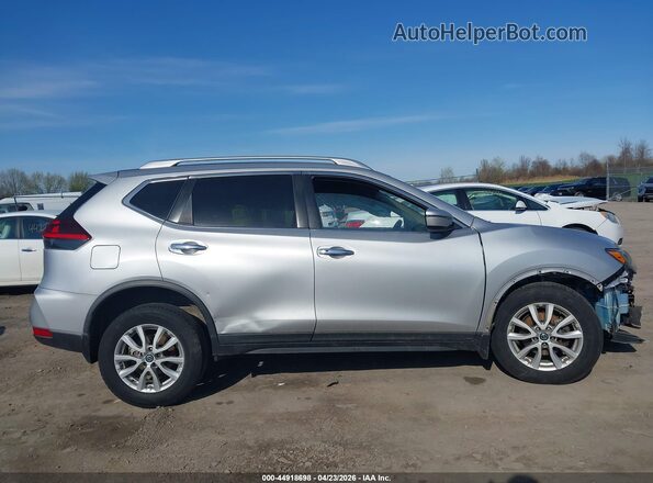 KNMAT2MV4JP604513 2018 NISSAN ROGUE Silver Vista interior de 360 grados