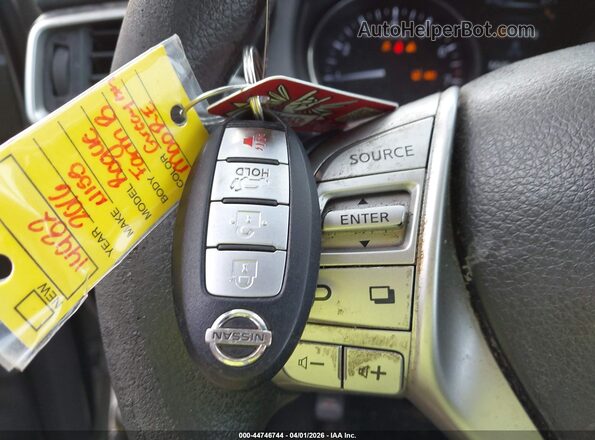 KNMAT2MV7GP670868 2016 NISSAN ROGUE Silver Vista del salpicadero