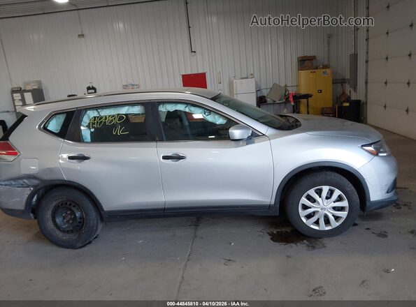 KNMAT2MV7GP685693 2016 NISSAN ROGUE Silver Вид задньої частини салону