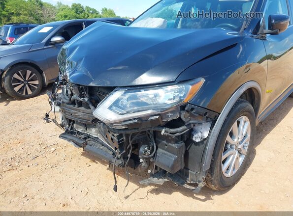 KNMAT2MV7JP534697 2018 NISSAN ROGUE Black Դիմացի տեսք