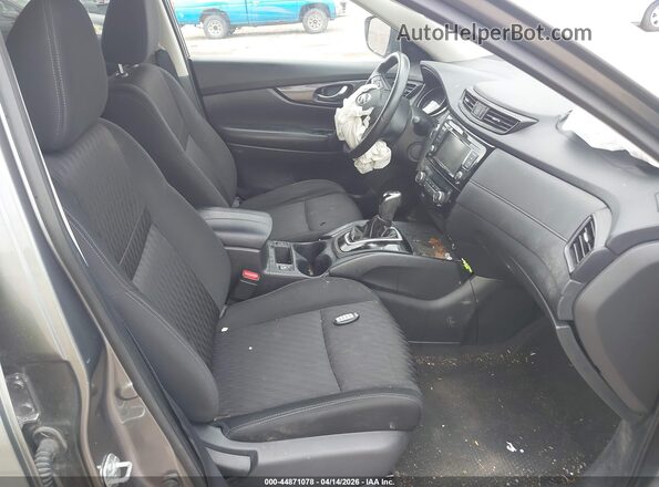 KNMAT2MV7JP588713 2018 NISSAN ROGUE Gray Вид салону спереду
