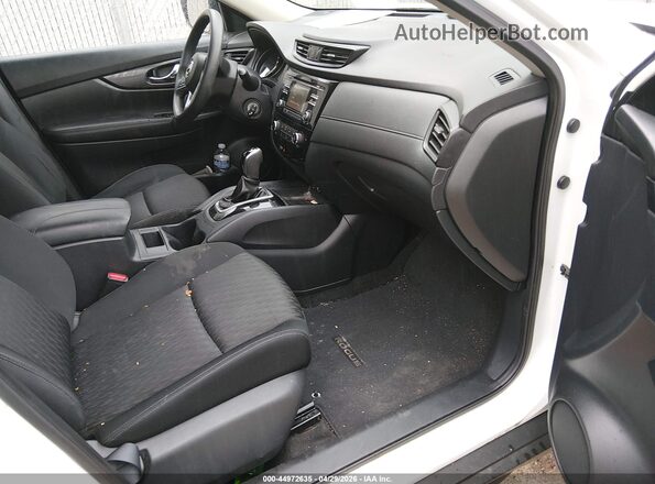 KNMAT2MV8HP510239 2017 NISSAN ROGUE White Front interior view