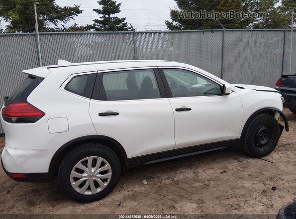 KNMAT2MV8HP510239 2017 NISSAN ROGUE White 360 interior view