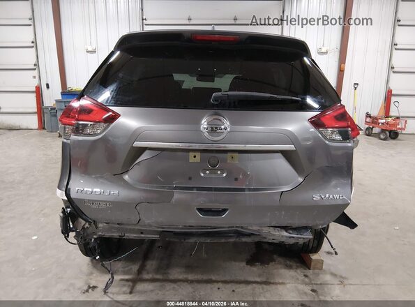 KNMAT2MV8JP525135 2018 NISSAN ROGUE Light Blue Вид спереди