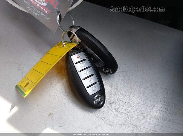 KNMAT2MV9JP547144 2018 NISSAN ROGUE Gray წინა პანელის ხედი