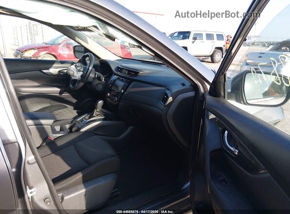 KNMAT2MV9JP620383 2018 NISSAN ROGUE Gray Front interior view